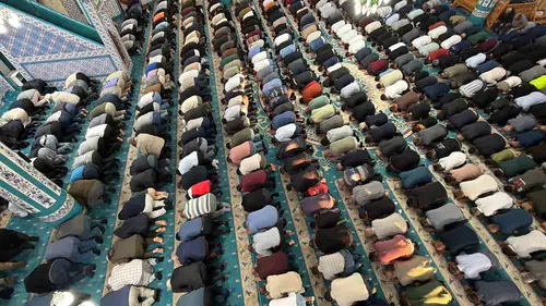 Osmaniye güne bayram namazı coşkusuyla başladı