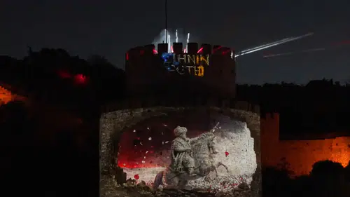 İstanbul’un fethi 573’üncü yaşında ışık gösterileriyle kutlandı