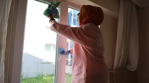 Kartepe Belediyesi yalnız yaşayan yaşlıları bayrama hazırlıyor