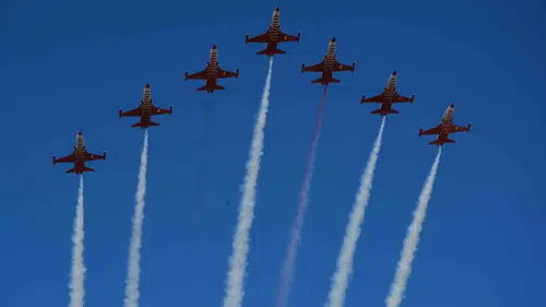 Türk Yıldızları Çorum semalarında nefesleri kesti