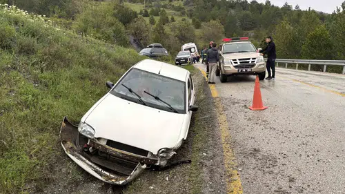 Kastamonu yolunda kaza Aile şarampole uçtu
