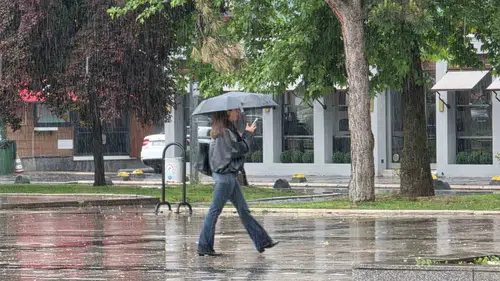 Batı Karadeniz için öğle saatlerinde sel ve fırtına uyarısı
