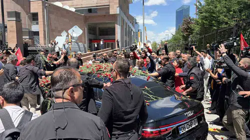 Kılıçdaroğlu bayramlaşma için genel merkezde
