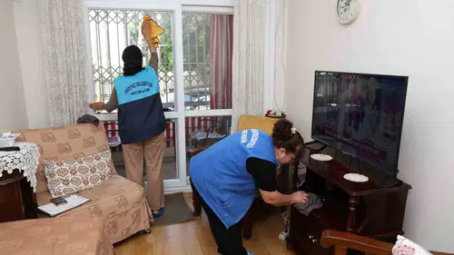 Akdeniz Belediyesinden bayram öncesi ihtiyaç sahiplerine özel bakım hizmeti