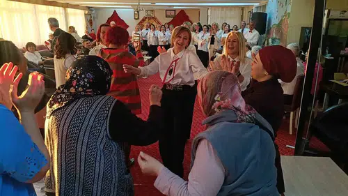 Edirne’de huzurevi sakinlerine nostaljik müzik ziyafeti