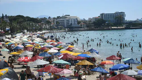Kuşadası Kurban Bayramı tatilinde turist akınına uğradı