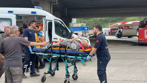 Tekkeköy’de trafik kazası İki otomobil çarpıştı