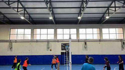 Susuz ilçesinde voleybol heyecanı gençleri bir araya getirdi