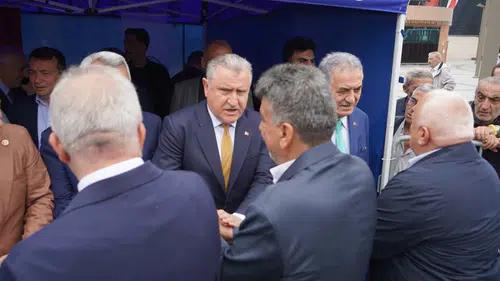 Bakan Osman Aşkın Bak Rize'de bayram mesajlarını verdi