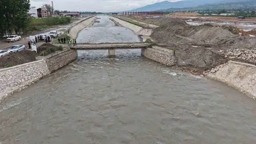Tokat’ta su baskınlarına karşı kritik köprü yıkımı başladı
