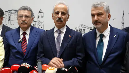 Bakan Uraloğlu memleketi Trabzon’da bayramlaştı