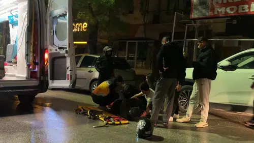 Burdur'da yağmurlu havada motosiklet kazası
