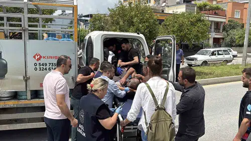 Mersin'de trafikteki tartışma sonrası sürücü direksiyon başında fenalaştı