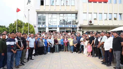 Didim Belediye Başkanı Hatice Gençay personeliyle bayramlaştı