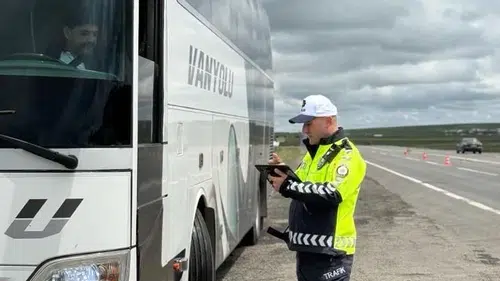 Kars yollarında bayram dönüşü denetimi