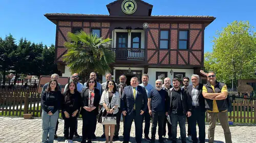 Düzce’de gazeteciler yeni bir çatı altında birleşti