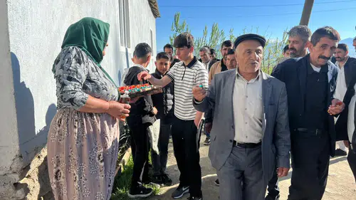 Hakkari’nin Kadıköy’ünde bayramlar hala eski usul yaşanıyor