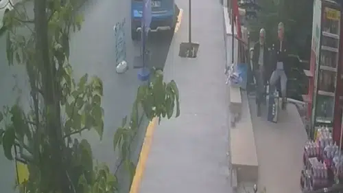 Beylikdüzü'nde skuter kullanan çocuk TIR altında kaldı