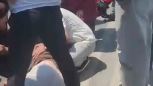 Fatih’te skuter kazası Otobüsün altında kalan sürücü ağır yaralandı