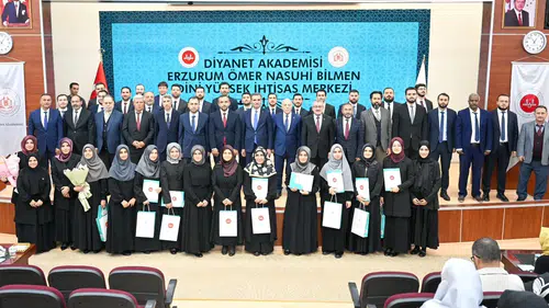 Erzurum Dini Yüksek İhtisas Merkezi yeni mezunlarını uğurladı