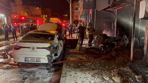 Bursa'da mobilya deposunda büyük yangın