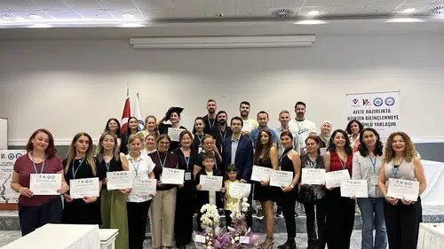 Öğretmenler afet bilinciyle sınıflara dönüyor