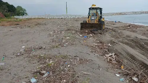 Melenağzı sahilinde hummalı temizlik mesaisi başladı