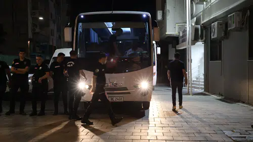 İzmir'de rüşvet operasyonu İki belediye başkanı da dosyada
