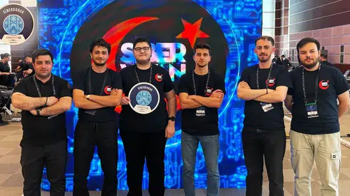 Erzurumun genç siber timi Türkiye zirvesine oynuyor