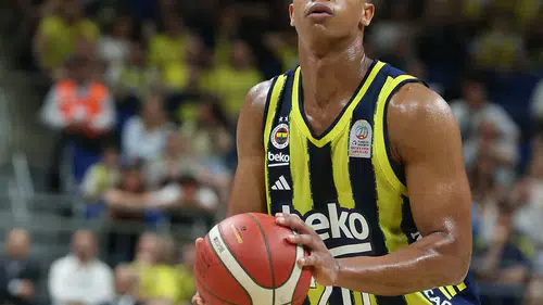 Fenerbahçe Beko iki yıldız oyuncusuyla vedalaştı