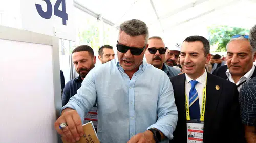 Fenerbahçe seçiminde sandık başına giden isimler