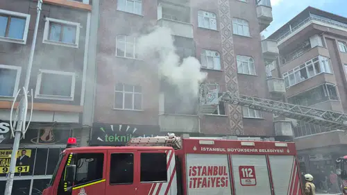 Şarjda bırakılan telefon bir evi küle çevirdi