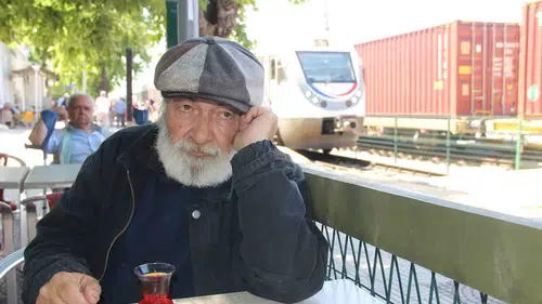 Bir kimyagerin raylar üzerindeki yaşam mücadelesi