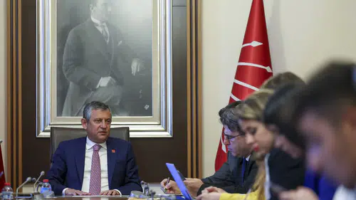 Özgür Özelden yeni parti iddiasına yanıt B planı hazırlığı