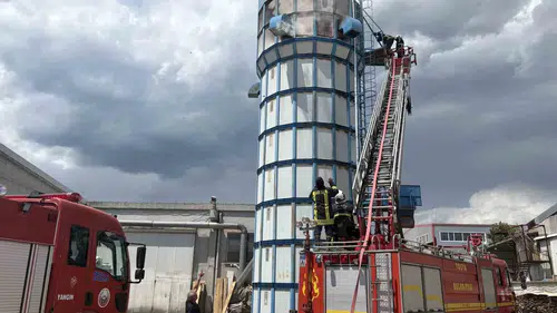 Tosya Organize Sanayi Bölgesi’nde fabrika yangını paniği