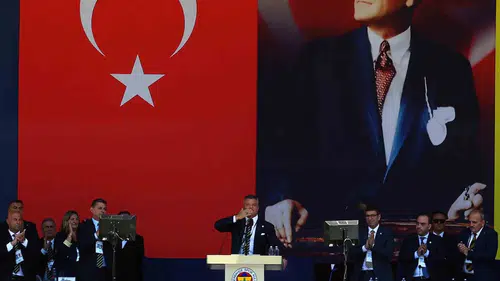 Sadettin Saran Fenerbahçe başkanlığına veda etti