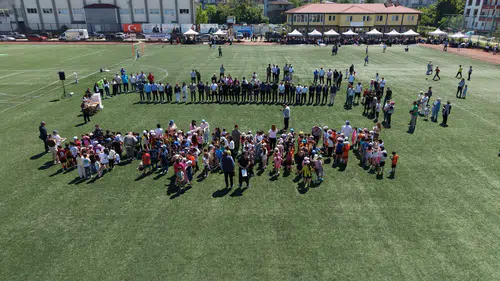 Arhavi’de çocuklar için futbol şenliği
