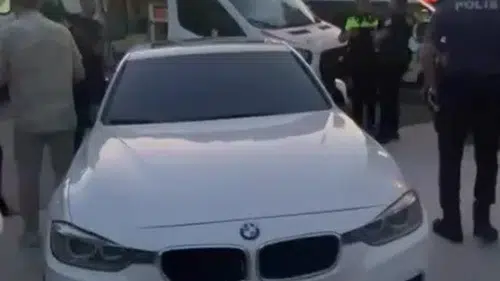 Alaçatı'da drift yapan sürücü yayaya çarptı 610 bin lira ceza