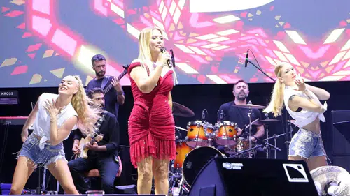 Tekirdağ Kiraz Festivali coşkulu konserlerle noktalandı