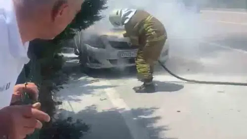 Safranbolu’da seyir halindeki otomobil alevlere teslim oldu