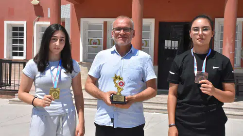 İzmirli iki genç judocu milli takıma yükseldi