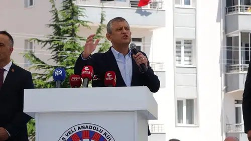 Özgür Özel Çorum’da hodri meydan dedi