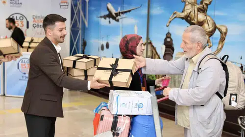 Samsun havalimanında hacı sevinci yaşandı
