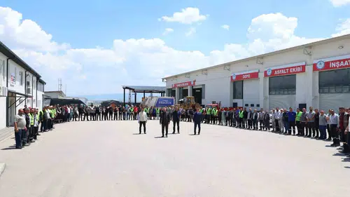 Pursaklar Belediye Başkanı personeliyle bayram mesaisini değerlendirdi