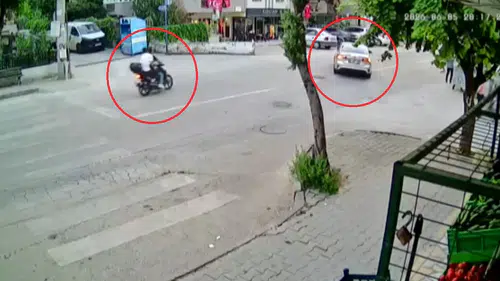 Mudanya'da motosiklet ve otomobil çarpıştı İki yaralı