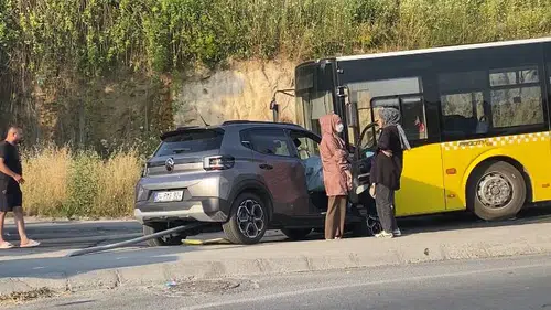 Küçükçekmece’de ani manevra kazaya yol açtı