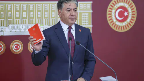 CHP yönetimi bu haftaki grup toplantısını iptal etti