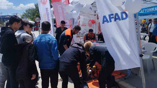 Afyon’da öğrencilere afetle yaşama dersi