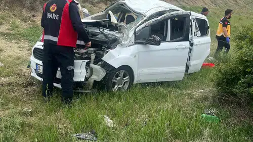 Sivas Gürün yolunda otomobil takla attı