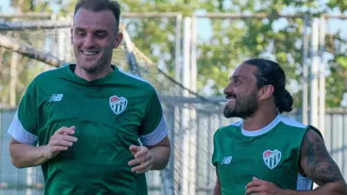 Bursaspor sahaya indi ve yeni sezonu resmen açtı
